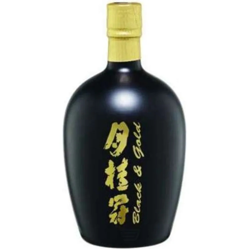 Gekkeikan Black and Gold Junmai Shu Sake Rice Wine Gift Set view 1