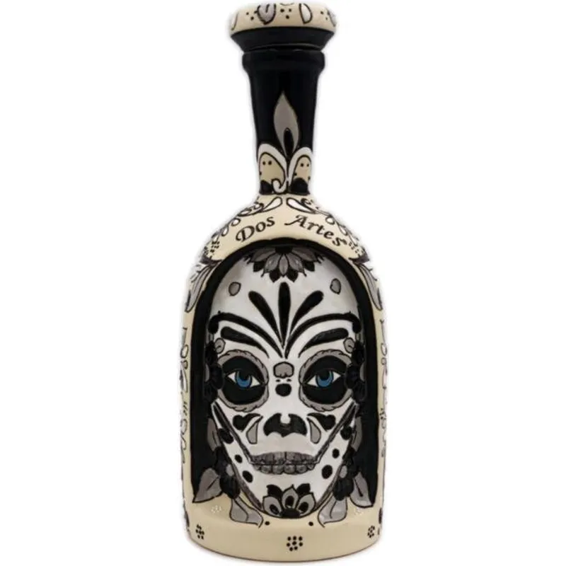 Dos Artes Limited Edition Skull Blanco Tequila view 1